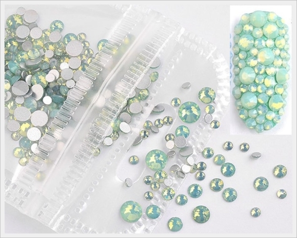 Kristalle - Mondstein Opal-Grün